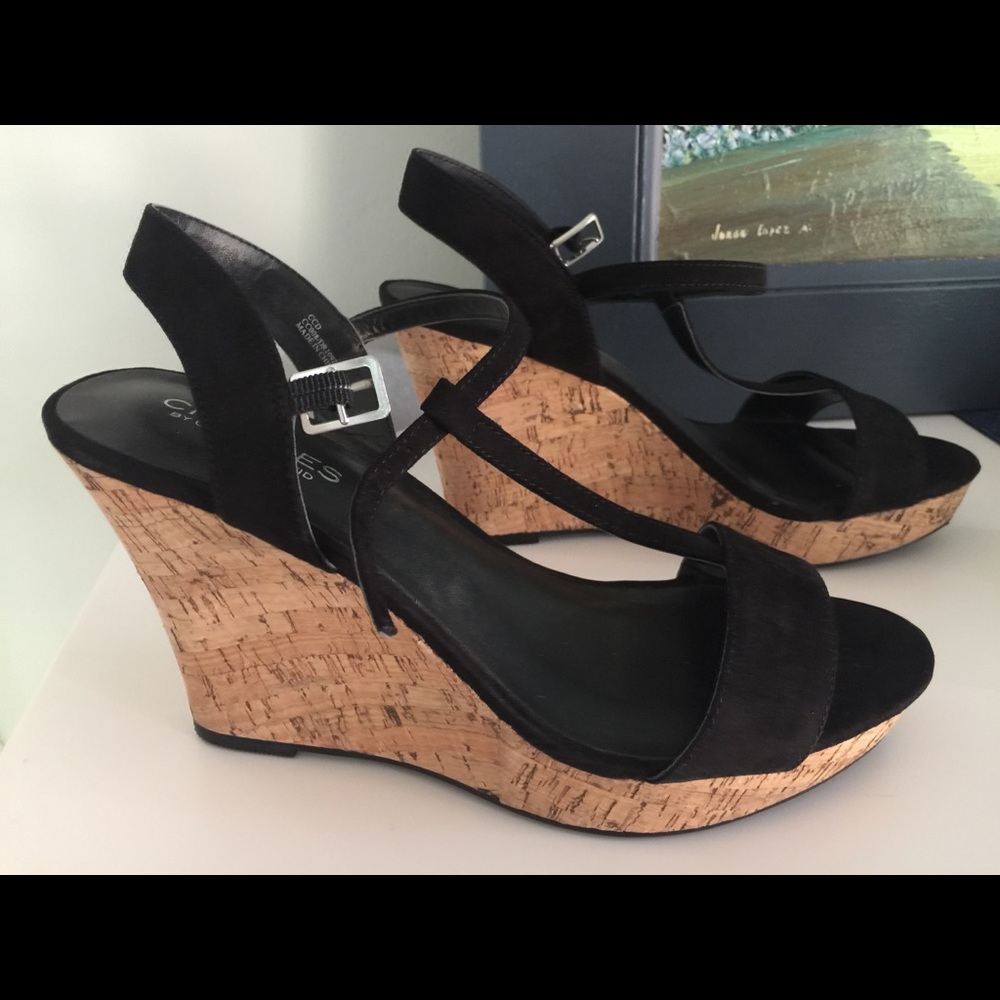 Charles David ‘Libra’ t strap sandals cork wedge